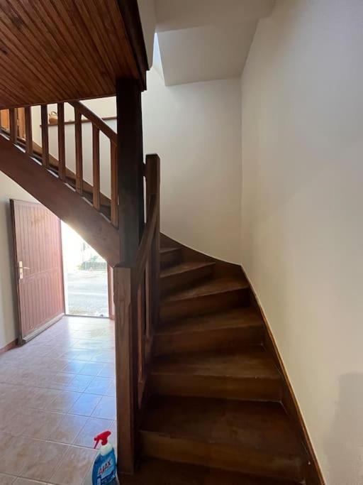 La Petite Ourse Maison De Village A Oust Extérieur photo