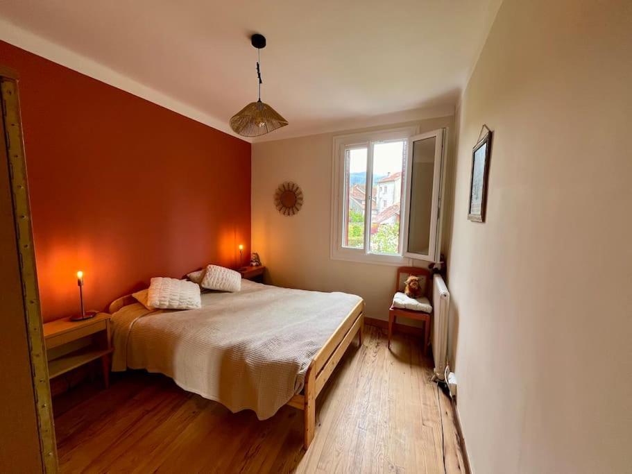 La Petite Ourse Maison De Village A Oust Extérieur photo