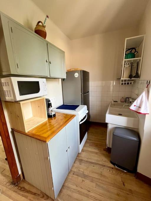 La Petite Ourse Maison De Village A Oust Extérieur photo