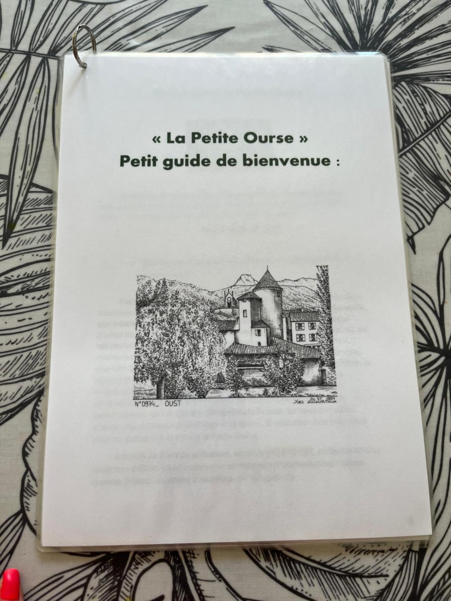 La Petite Ourse Maison De Village A Oust Extérieur photo
